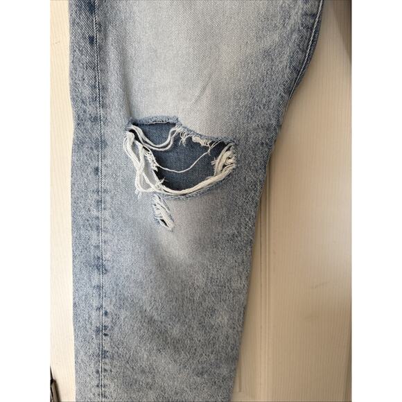 Levi's Baggy Boot Women's Jeans W31 L30 Light Blue Distressed Great Condition - Picture 3 of 13